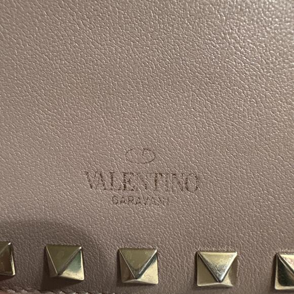 Authentic Valentino Rockstud Taupe Leather Silver Studded Wallet Dust Cover/Box - Picture 6 of 10